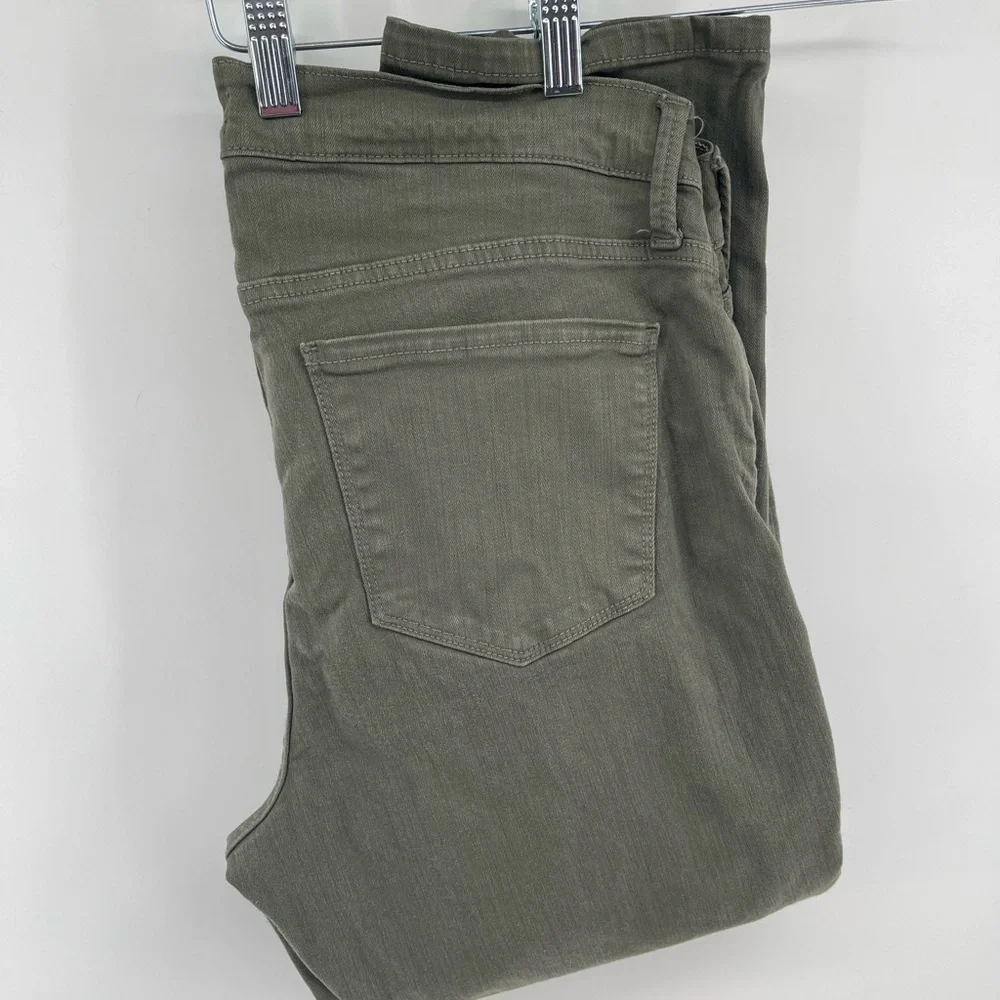 NYDJ Dayla Wide Cuff Capri Lift Tuck Solid Olive 12P Summer Casual Designer
